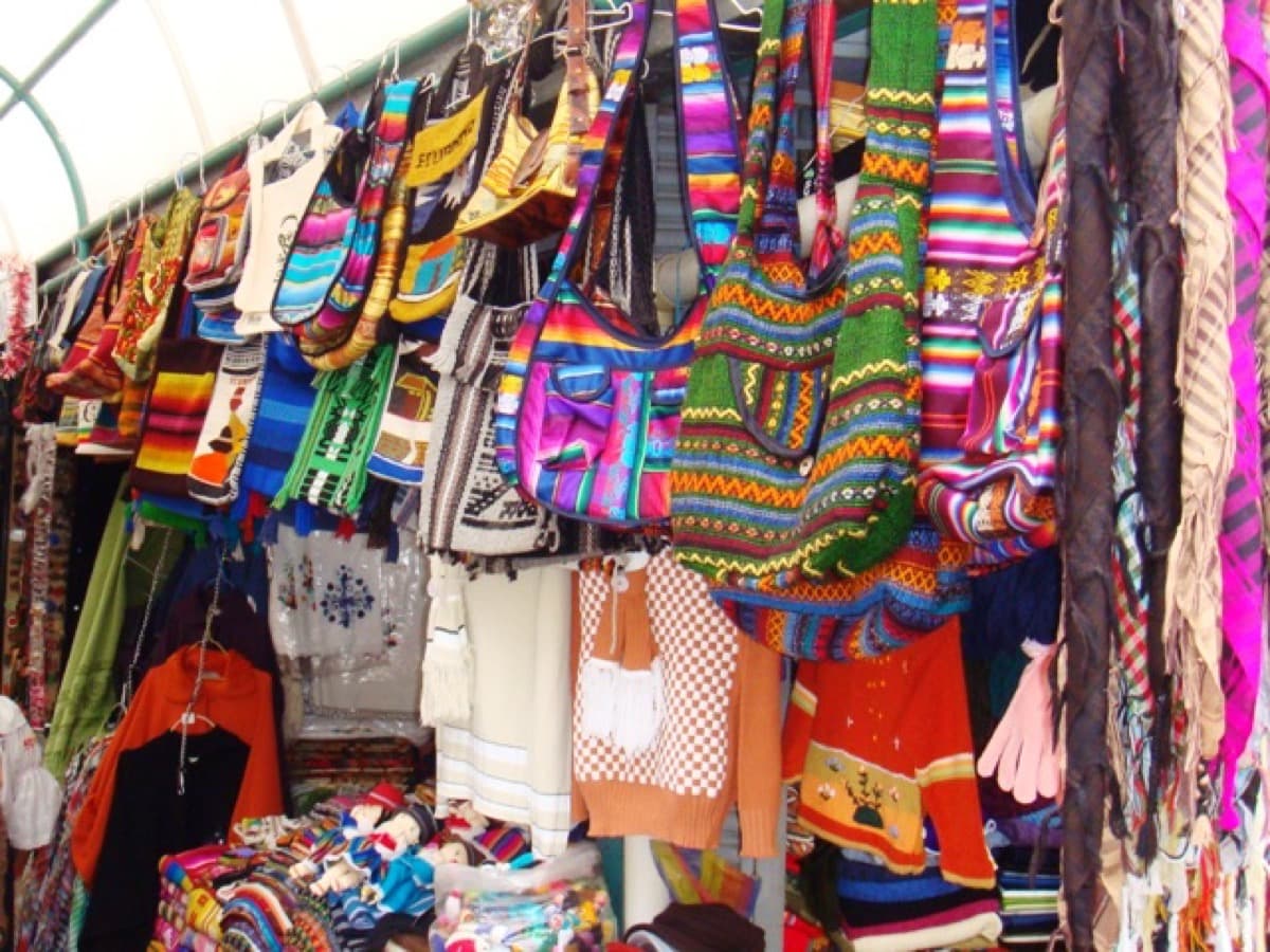Mercado Artesanal La Mariscal