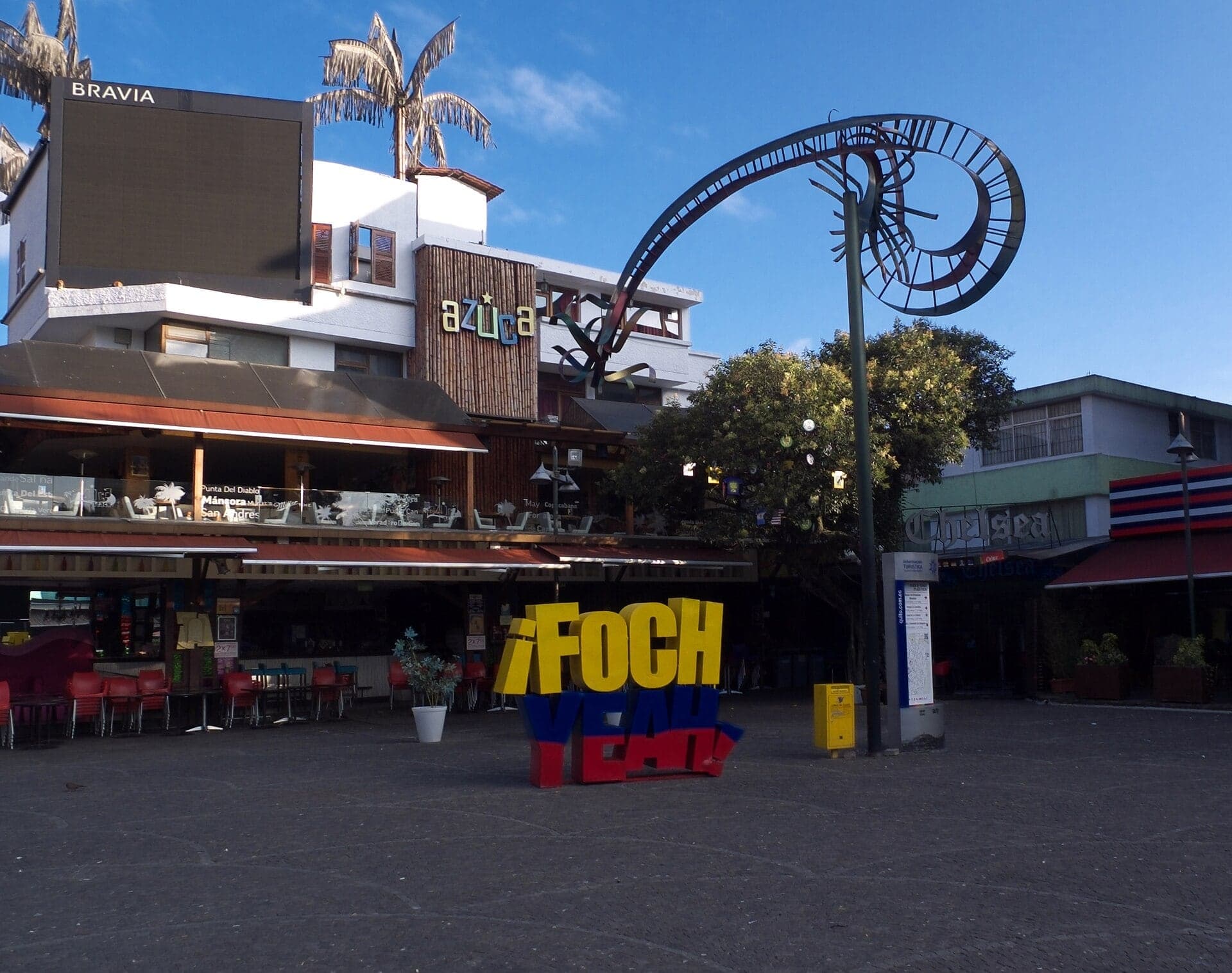 Plaza Foch: Villas Turned Bars