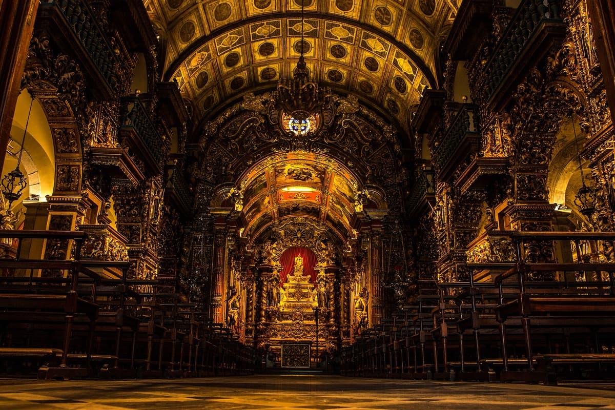 Mosteiro de Sao Bento: The Gilded Root