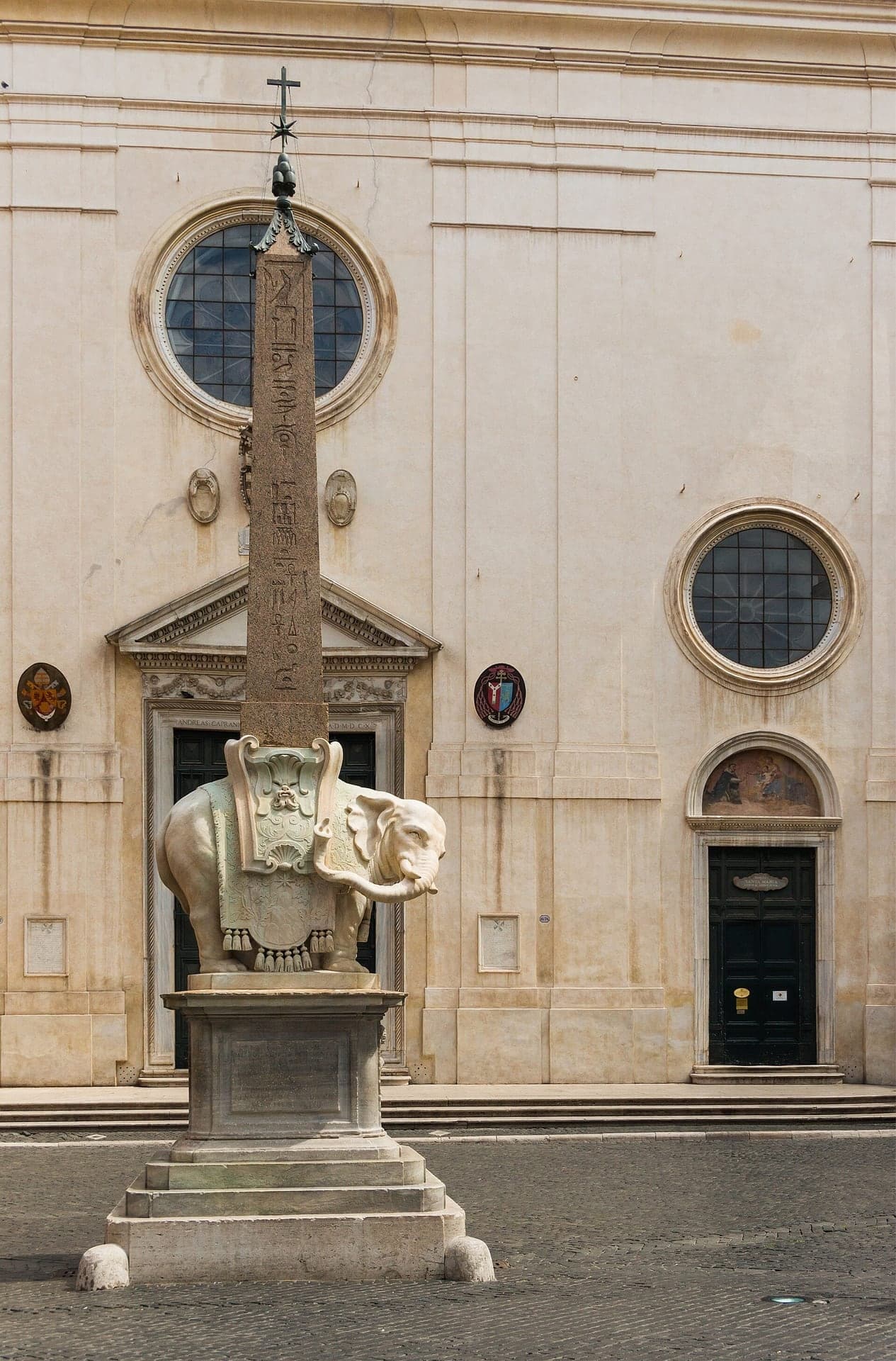 Piazza della Minerva: An Elephant's Obelisk