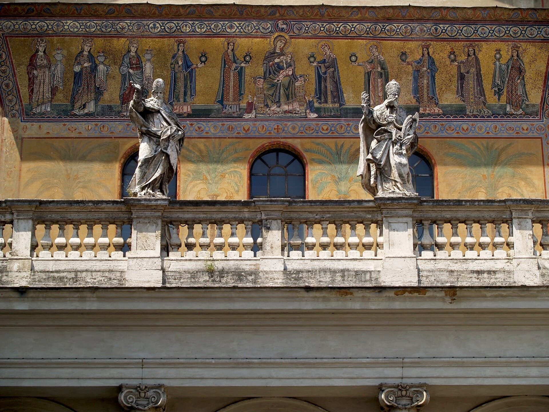 Santa Maria in Trastevere: Gold Above the Square