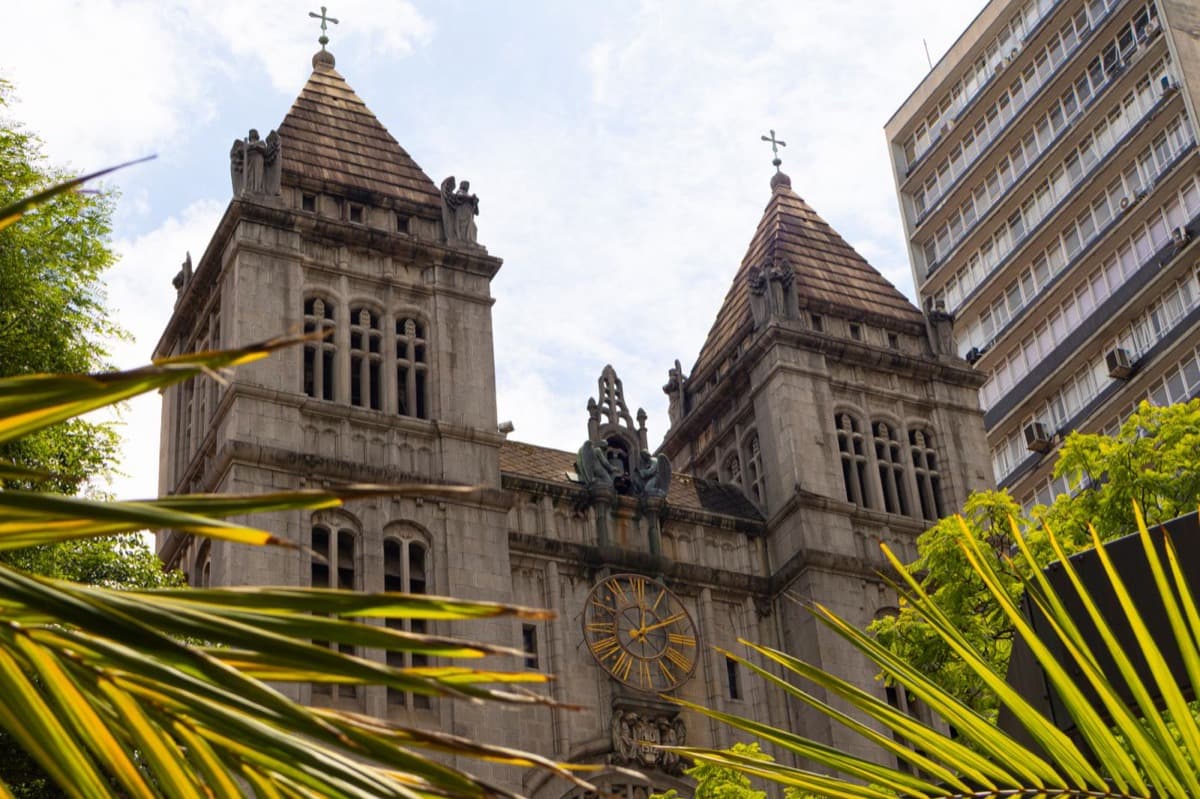 Mosteiro de São Bento: The Living Hill