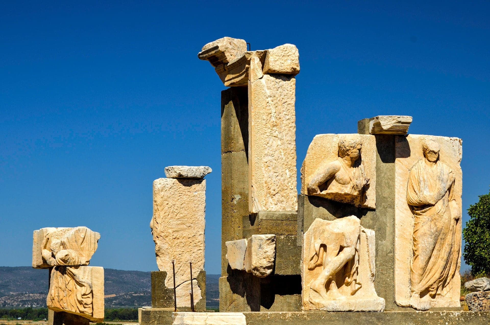 Gate of Hercules: Old Carvings in a Newer Gate