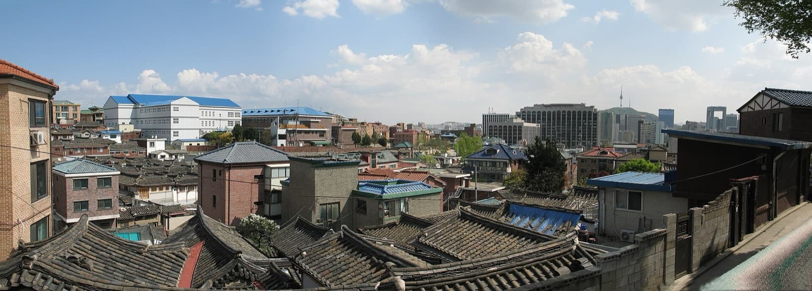 Seoul Travel Guide: Days, Transport, Seasons, Safety, Budget