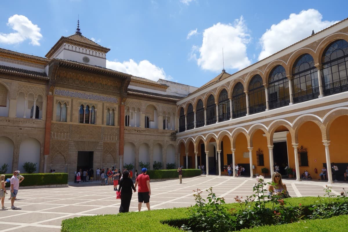 Patio de la Montería and Cuarto del Almirante: The Founding Site