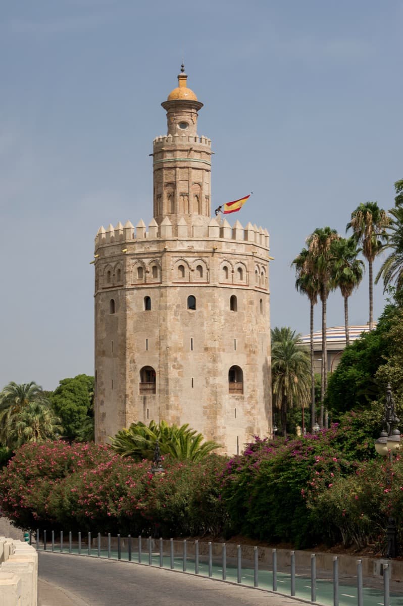 Torre del Oro: The Inherited Almohad Infrastructure