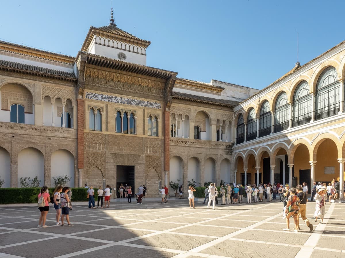Patio de las Doncellas: The Mudéjar Palace of a Christian King