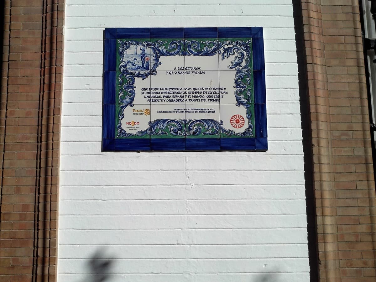 Cava de los Gitanos: The Plaque That Names the Displacement
