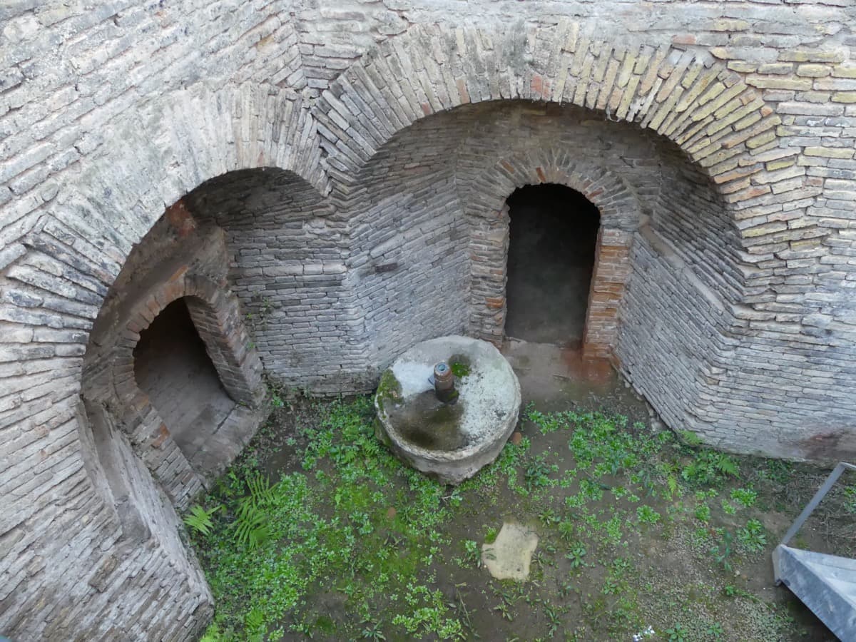 Centro Cerámica Triana: The Pottery District Where the Cante Families Sang