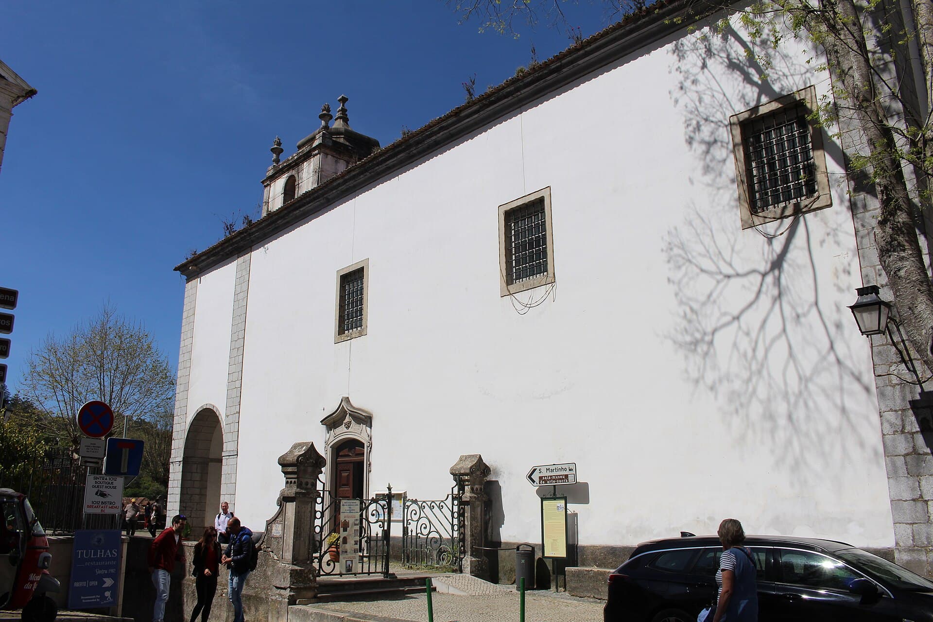 Igreja de Sao Martinho: The Parish Church of the Vila