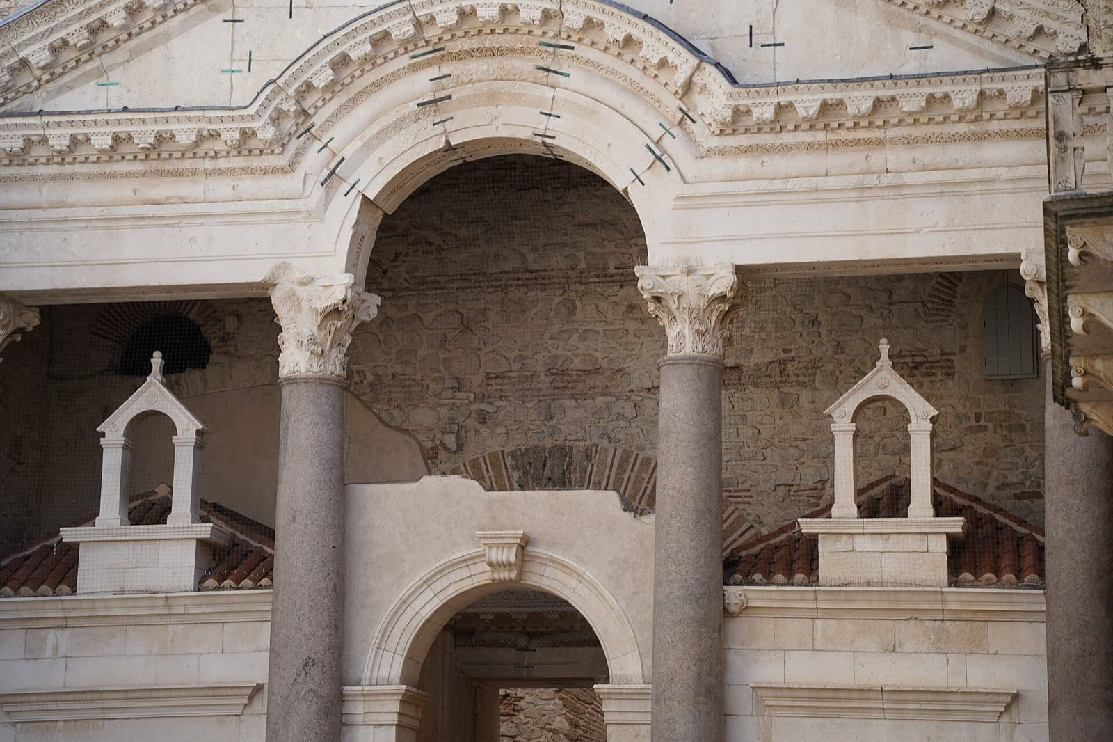 The Peristyle in Split: The Roman Court Where an Emperor Played God