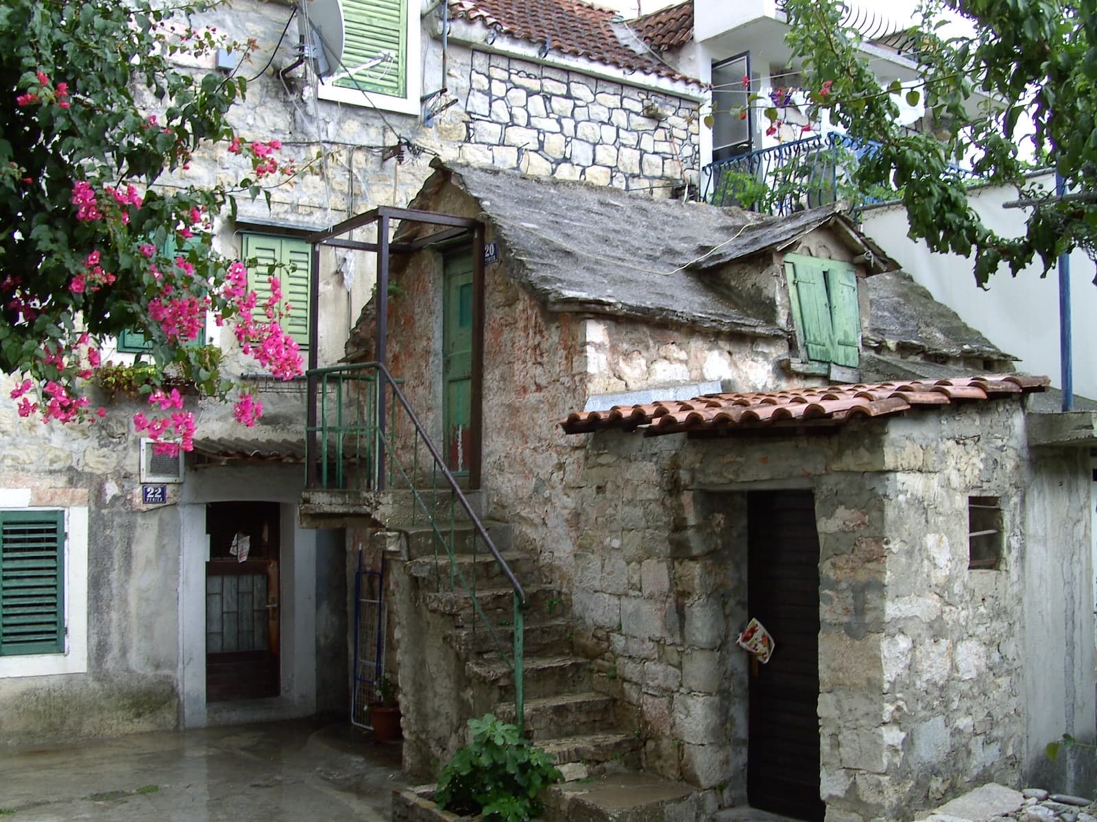 Veli Varos: The Quarter of Fishermen and Stone