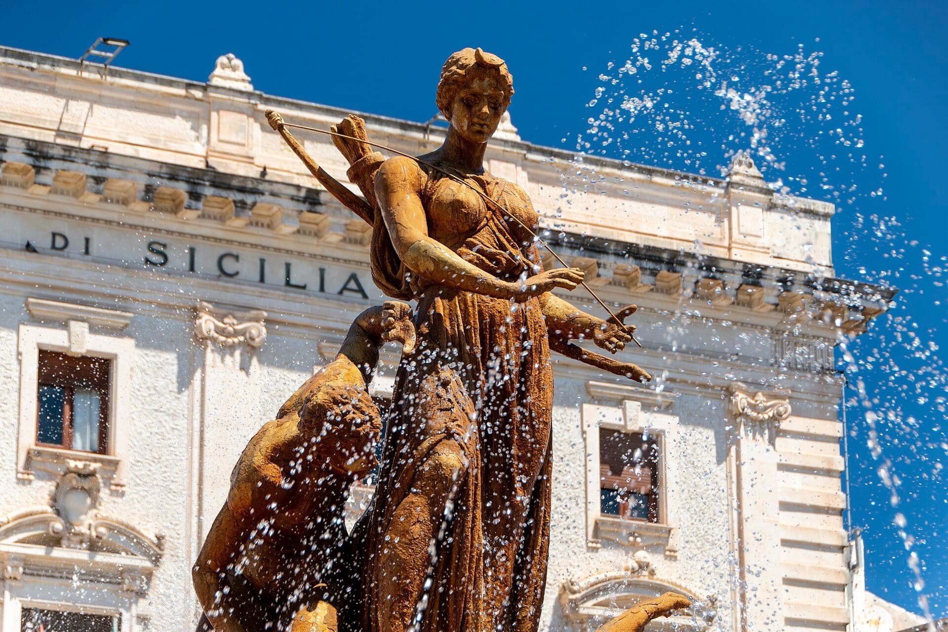 Piazza Archimede: A Fountain of Rusting Concrete