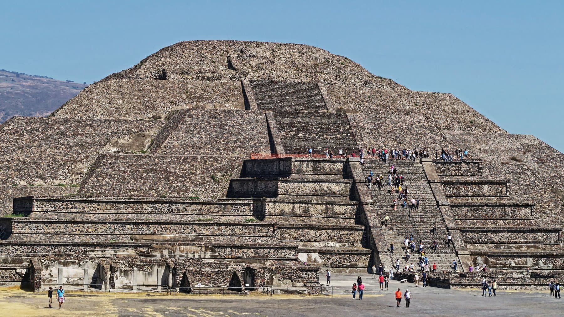 Pyramid of the Moon: Seven Pyramids in One