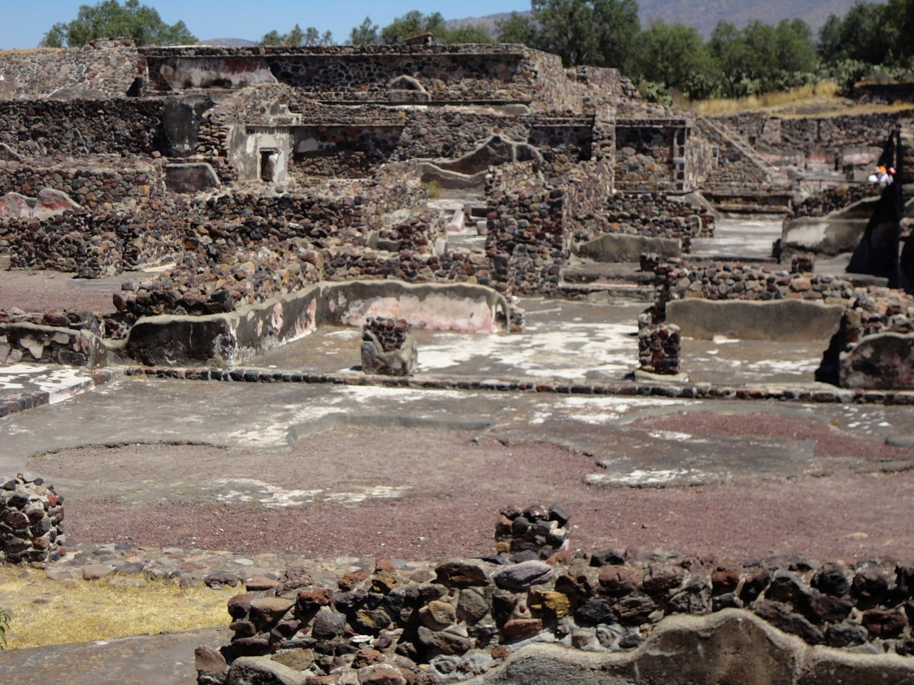 Superimposed Buildings: A City Built on Its Own Past