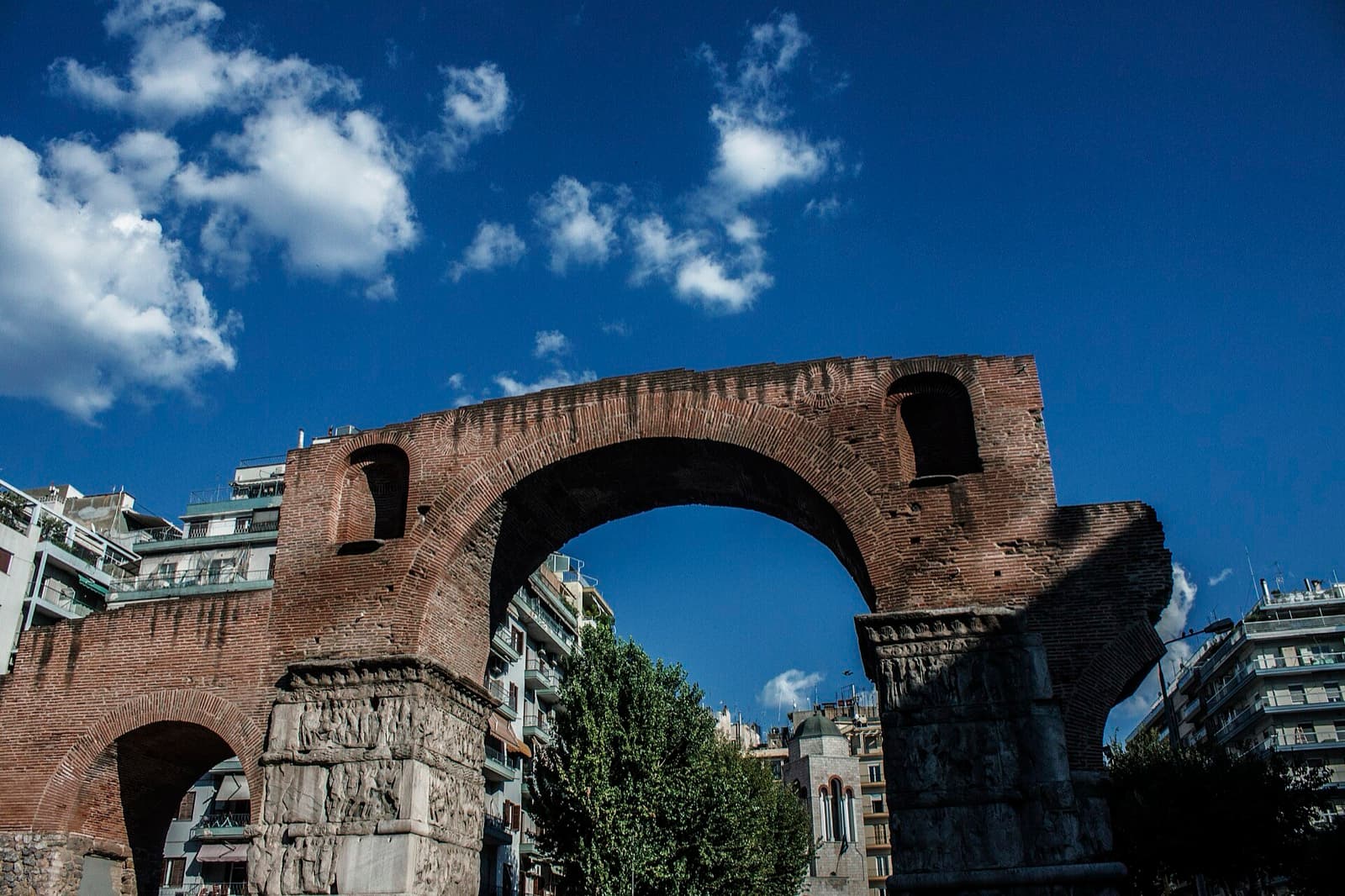 The Arch of Galerius (Kamara): a Roman victory carved in stone
