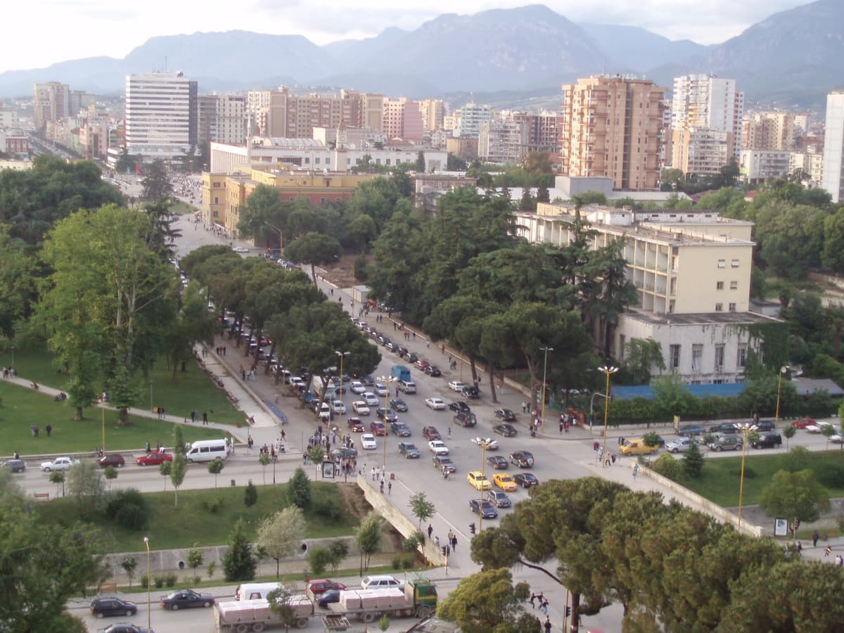 Boulevard Deshmoret e Kombit