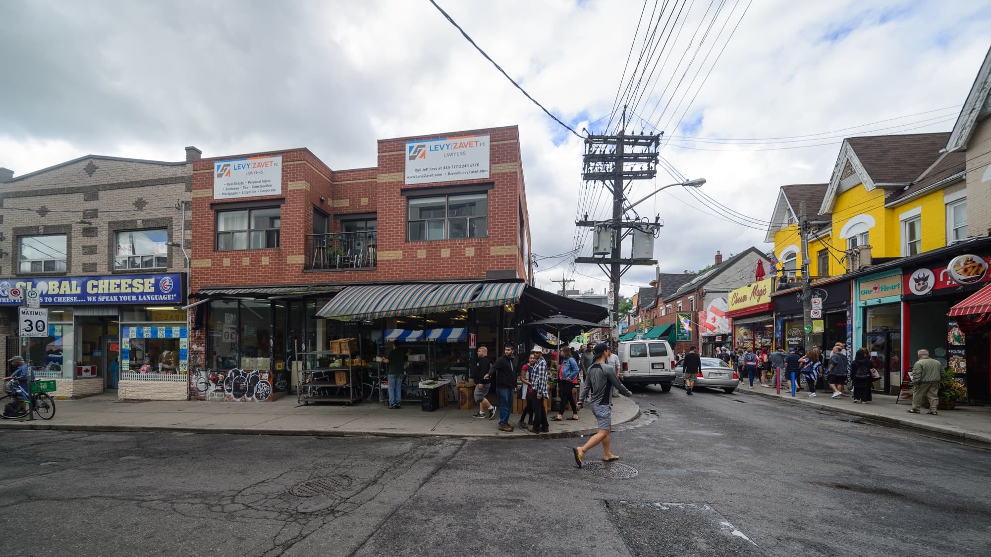 Kensington Market & Chinatown: The Mosaic, Read Closely