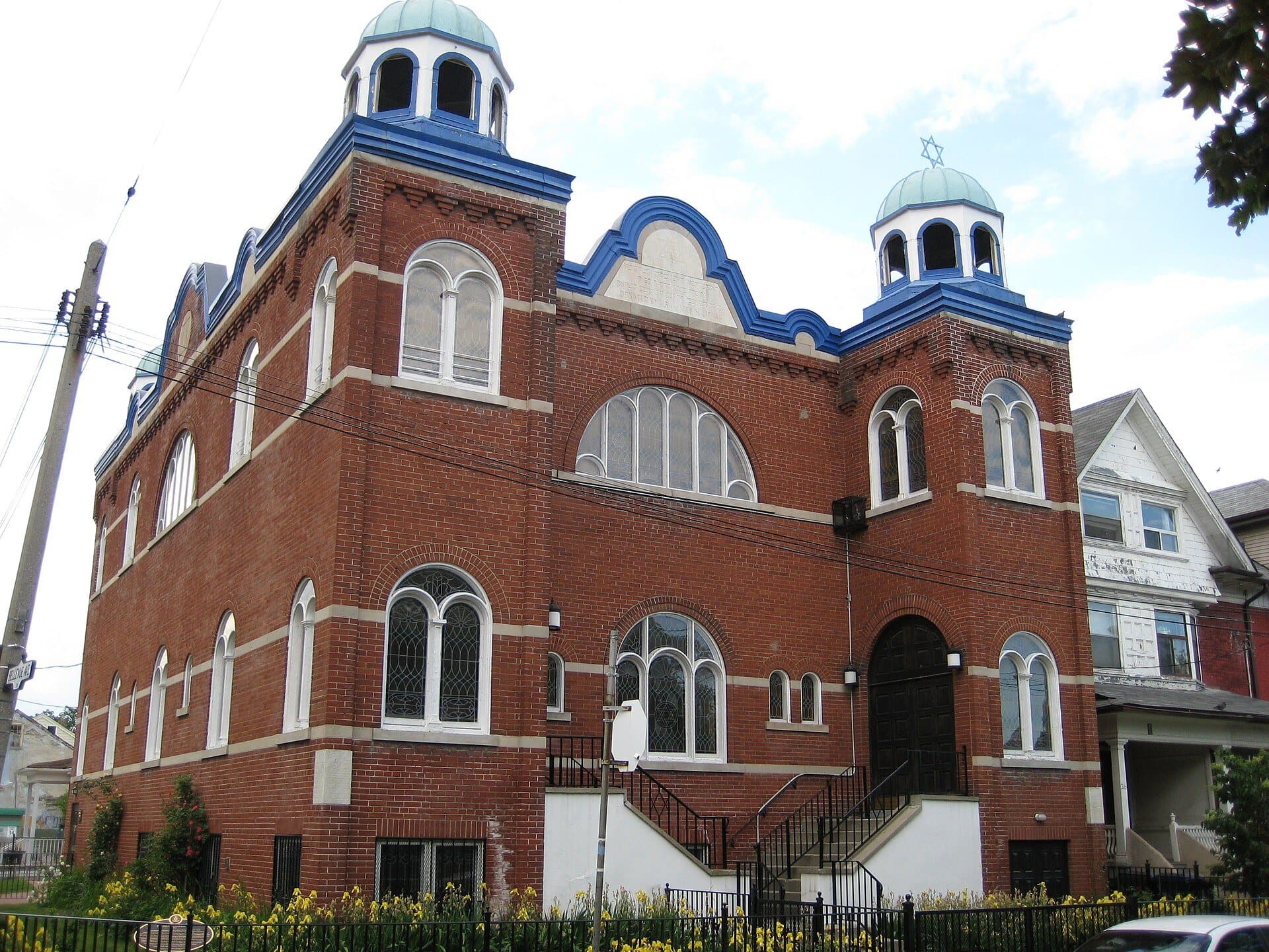 The Kiever Synagogue: Twin Domes on Denison Square