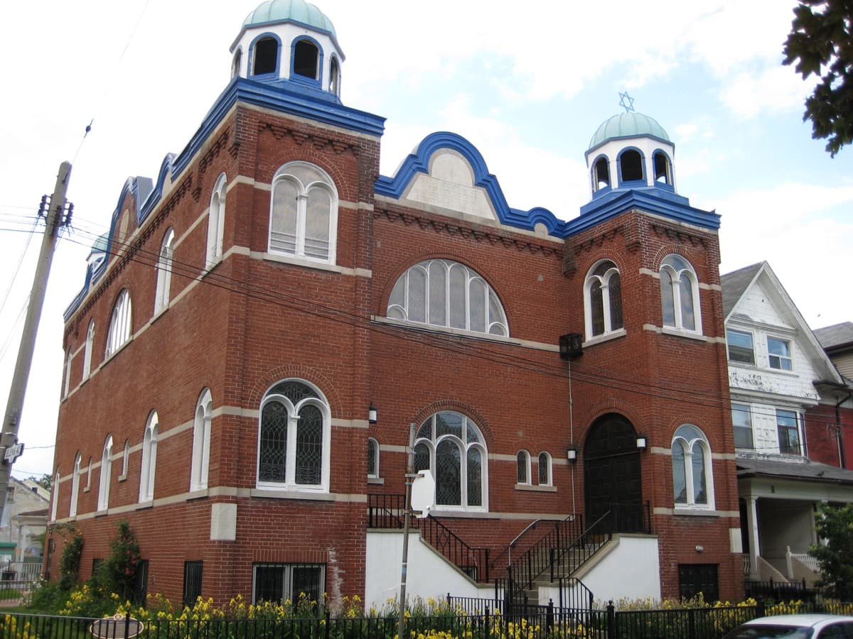 The Kiever Synagogue: The Wave That Stayed