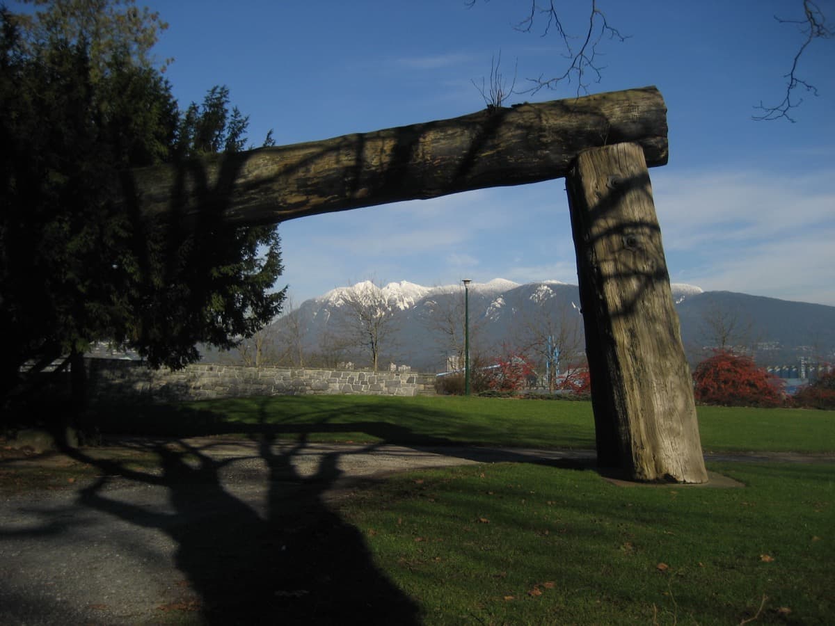 Lumberman's Arch: Xwáýx̱way