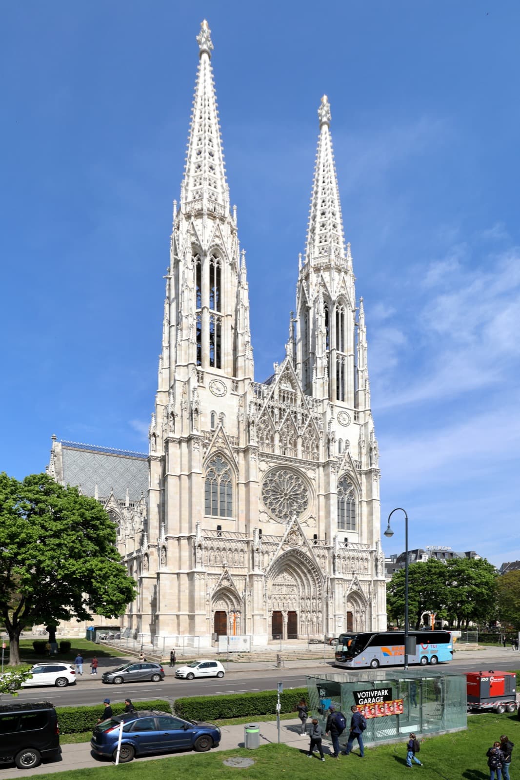 The Votivkirche: The Northern Gate in Gothic
