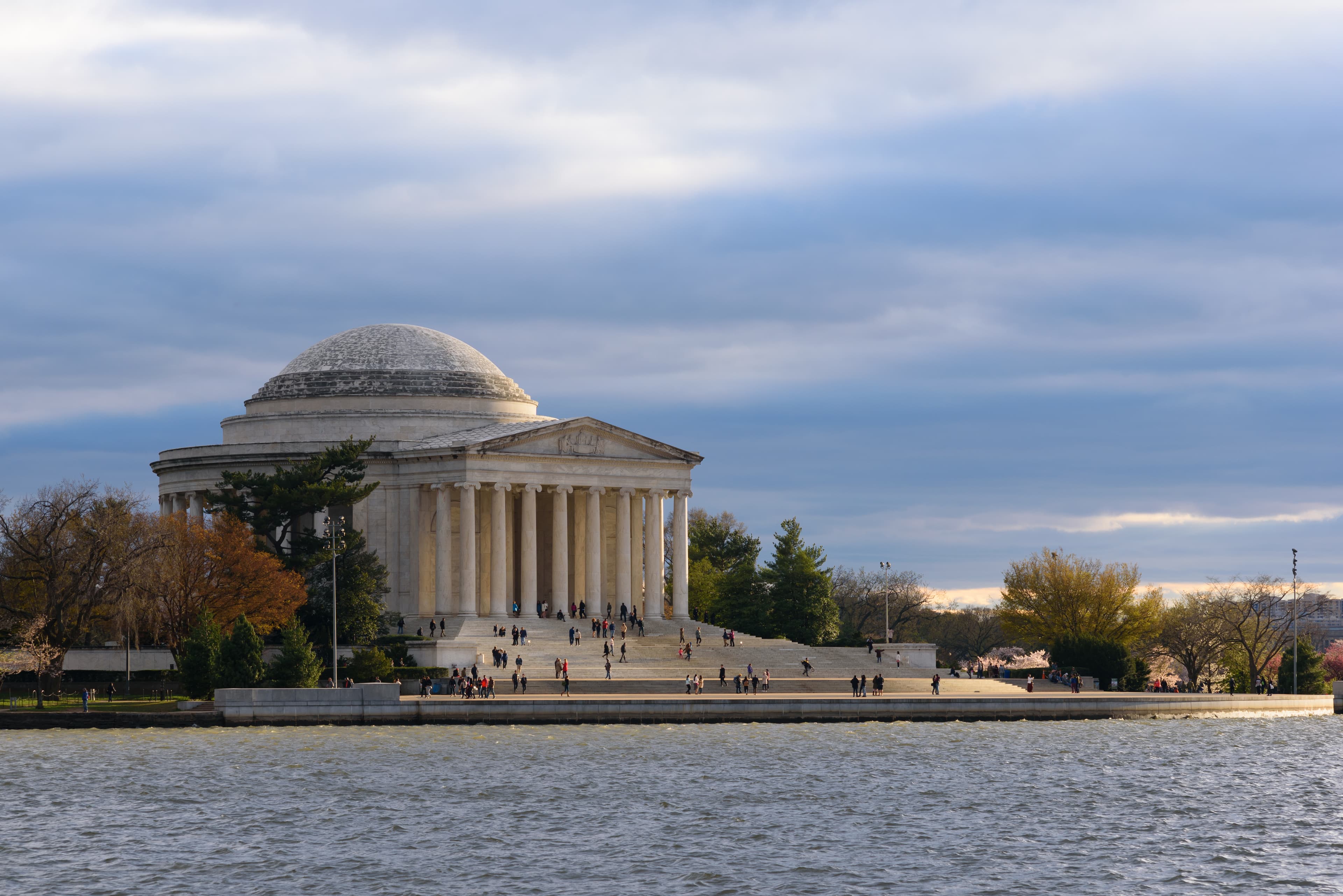 Jefferson Memorial: The McMillan Cruciform Closed