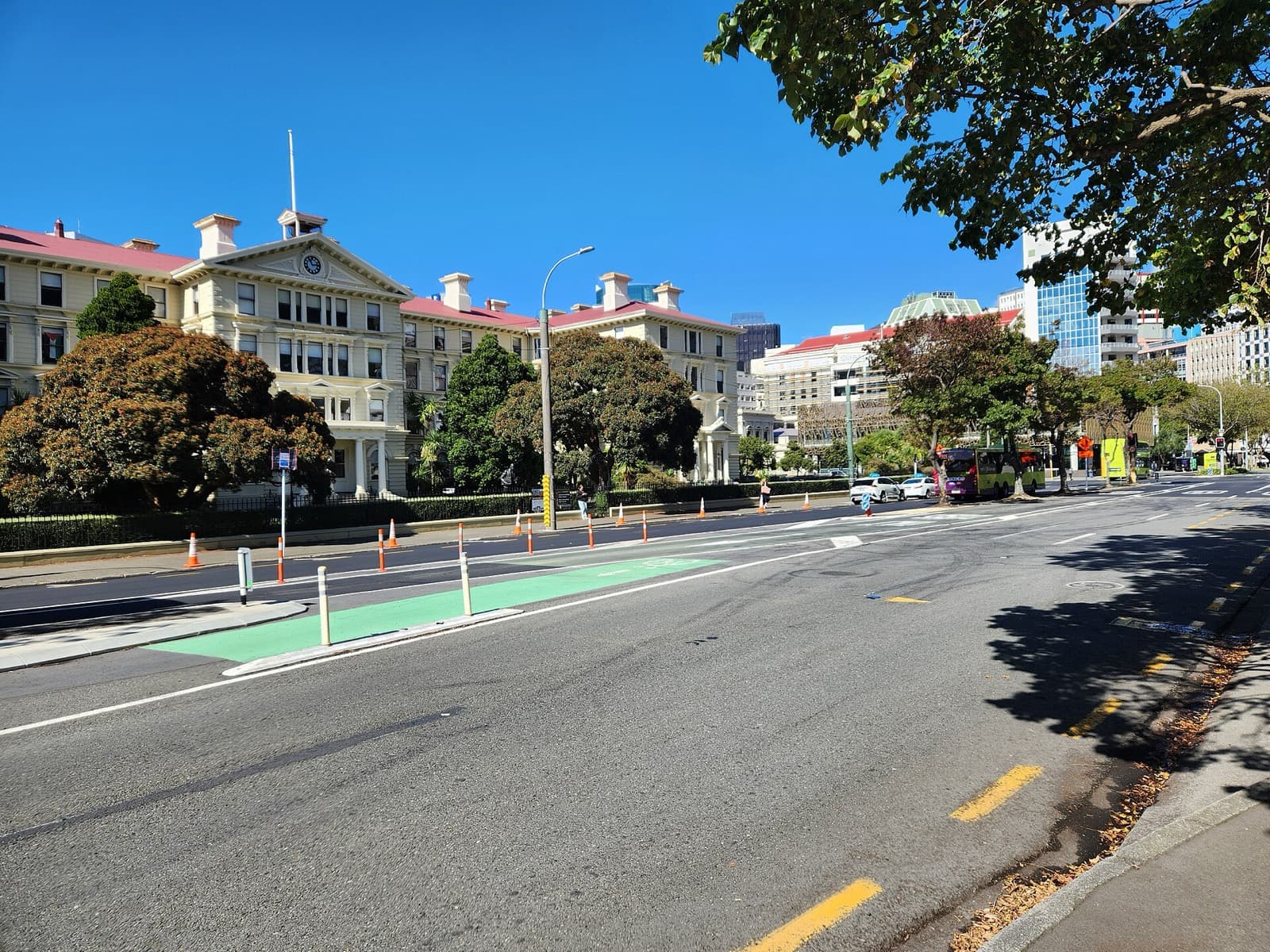 Wellington Travel Guide: Days, Transport, Cost, and Safety