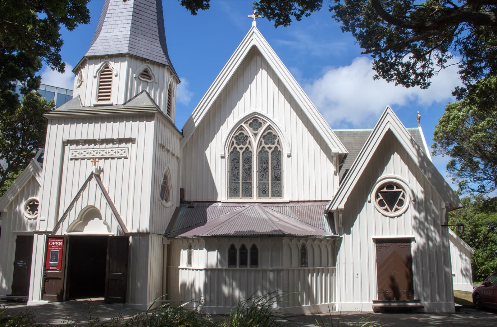What to Eat in Wellington: Flat Whites, Whitebait, and Craft Beer